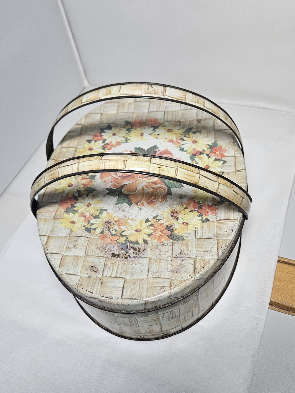Vintage Old Floral Oval Tin Cookie Candy  Sewing  Basket with Handles